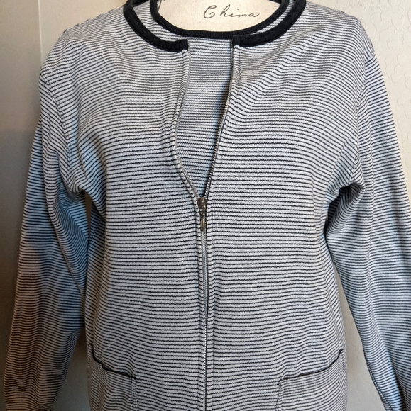 Jones New York Jackets & Blazers - Jones New York 2 PC Cardigan and Shirt